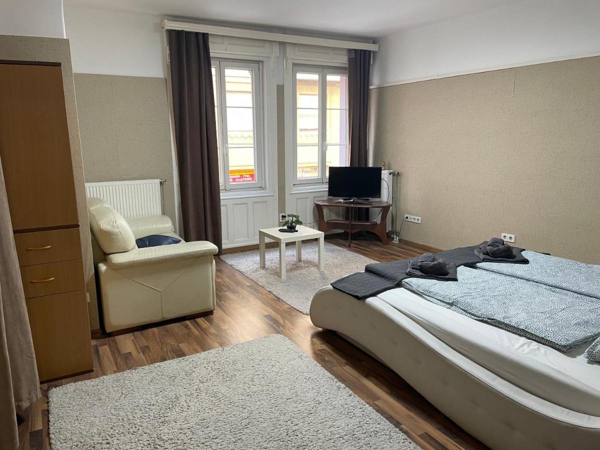 Lovely Apartment On Raday Corso Budapest Luaran gambar